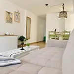 Ocean View Luxury Americas 아파트